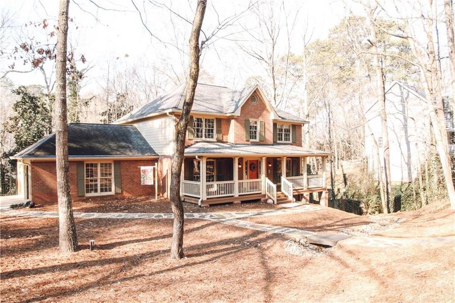 4121 Cloister PL, Berkeley Lake, GA 30096