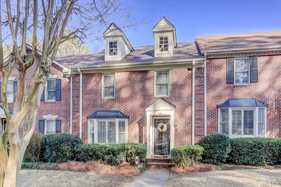 24 Huntington Place DR, Sandy Springs, GA 30350