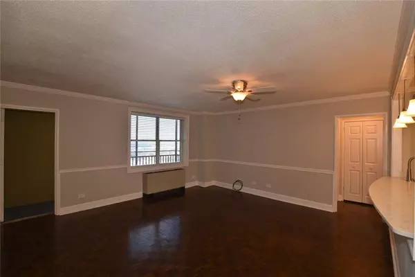 Atlanta, GA 30308,300 Peachtree ST NE #20H