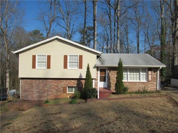 6864 MADDOX RD, Morrow, GA 30260