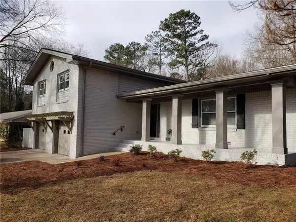 Dunwoody, GA 30360,2862 Sumac DR