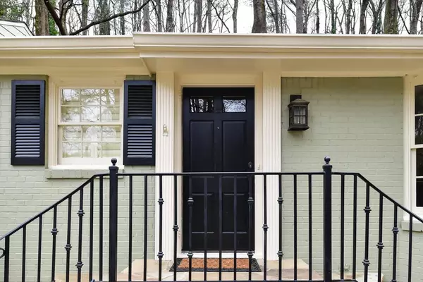 Atlanta, GA 30327,2815 Mornington DR NW