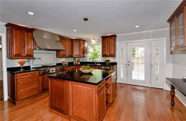 Dunwoody, GA 30338,4929 Village Creek Drive