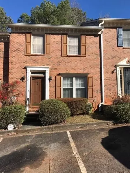 575 Hambrick SQ, Stone Mountain, GA 30083