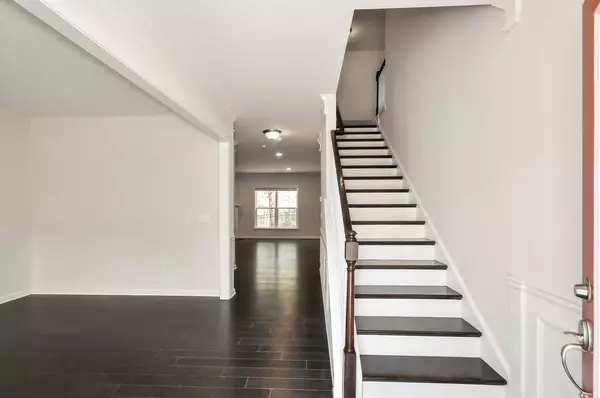 Canton, GA 30114,316 NEW POINT LN