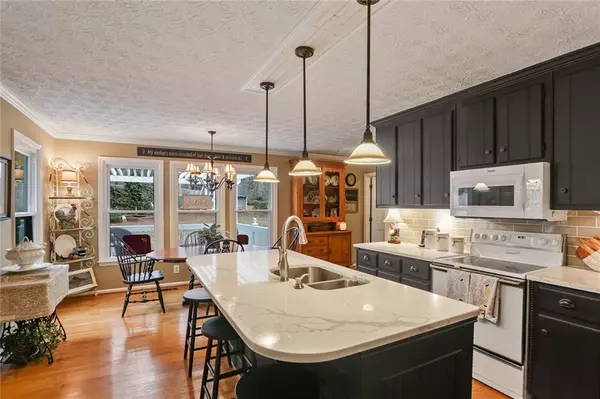 Woodstock, GA 30188,1651 Pine Ridge CIR