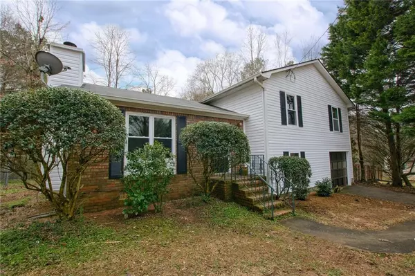 Lithia Springs, GA 30122,2374 Chestnut Log CT