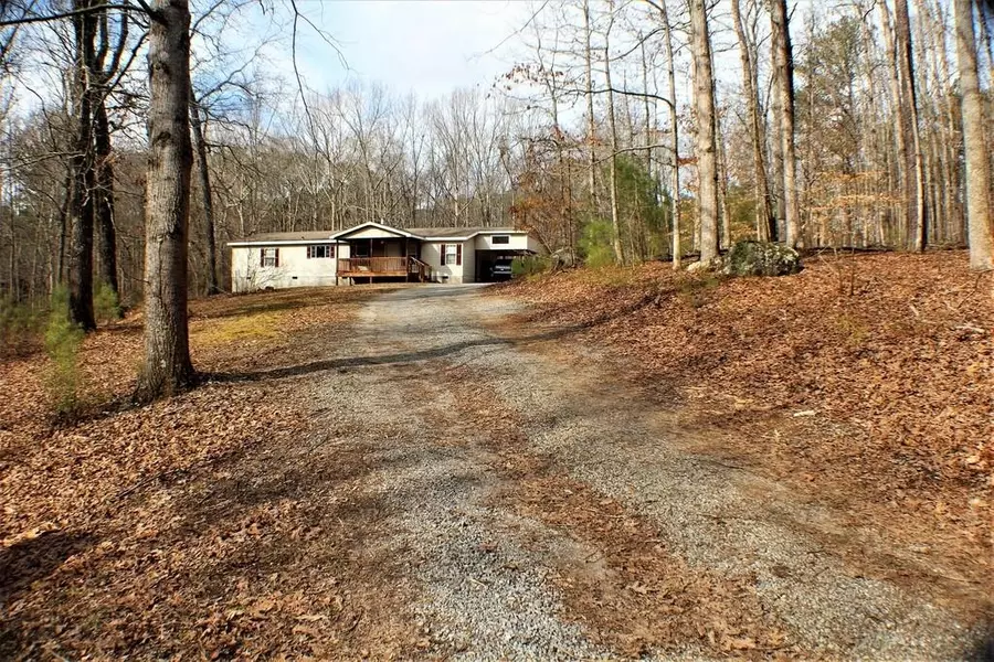 50 COUNTRY CREEK RD NE, White, GA 30184