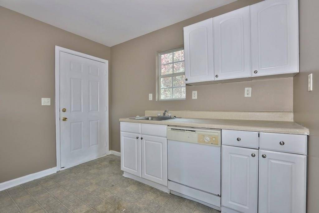 Snellville, GA 30039,3845 LAUREL BROOK LN