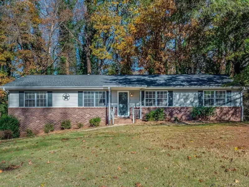 3825 Dora DR SE, Smyrna, GA 30082