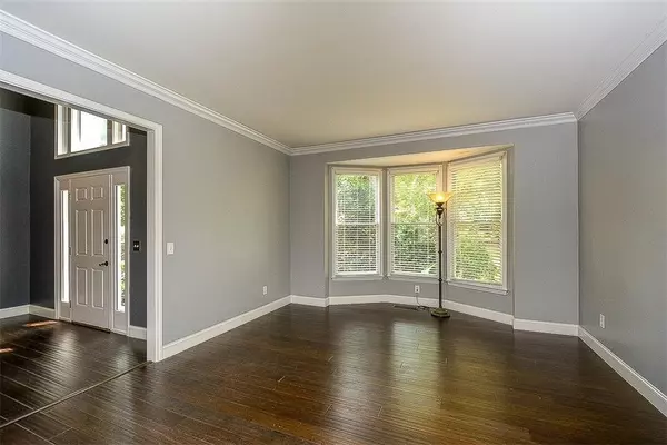 Alpharetta, GA 30005,1875 Oak Tree HOLW