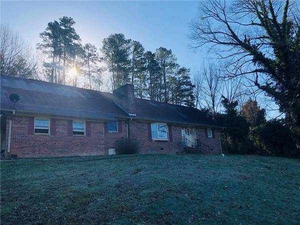 373 Barrett RD, Calhoun, GA 30701