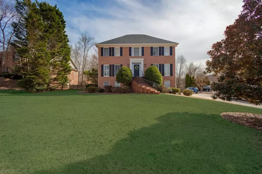 1425 Shade Tree WAY, Alpharetta, GA 30009