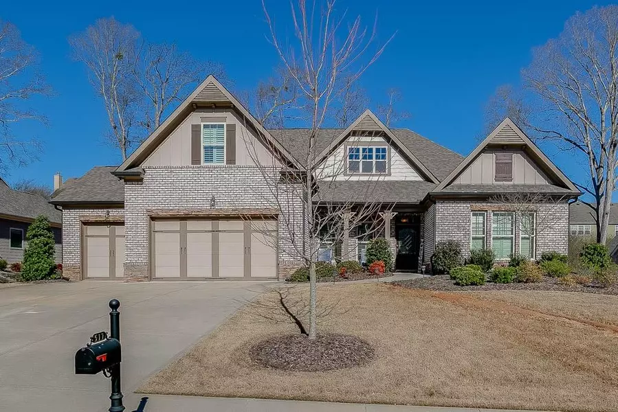 517 Butterfly LN, Braselton, GA 30517