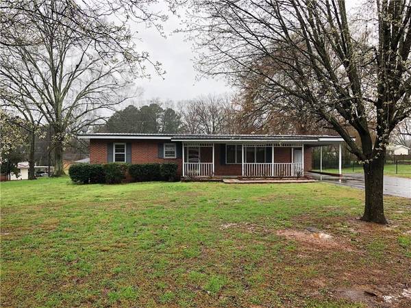 202 Burton DR, Calhoun, GA 30701