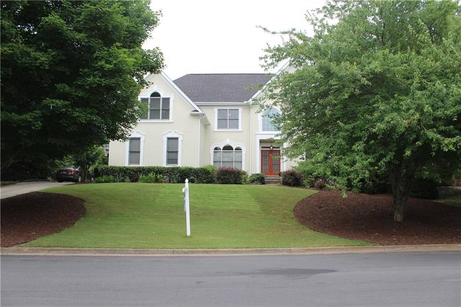 365 Autumn Breeze DR, Roswell, GA 30075