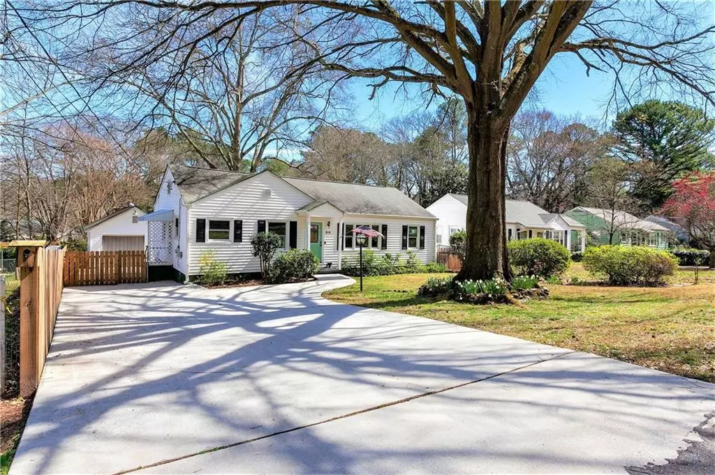 Decatur, GA 30033,819 Medlock RD
