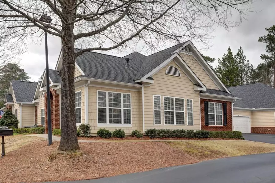 1602 Village LN, Roswell, GA 30075