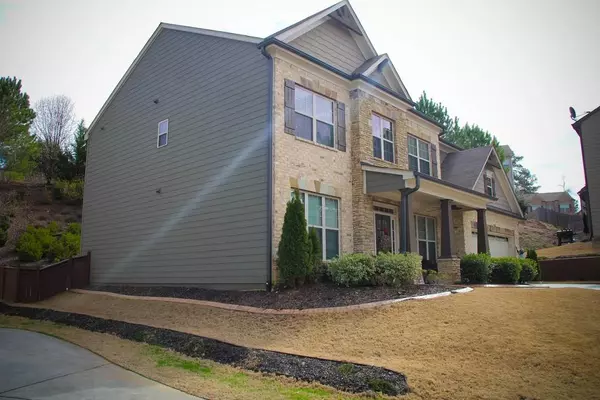 Buford, GA 30518,900 CRESCENT RIDGE Estate