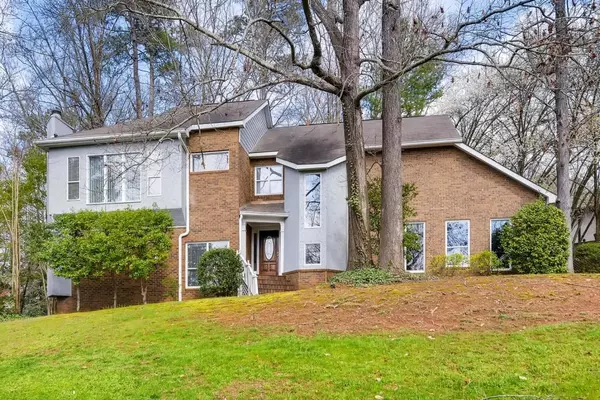 175 River RUN, Roswell, GA 30075