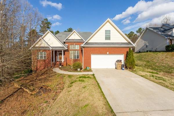 2011 FORSYTH PARK LN, Hoschton, GA 30548