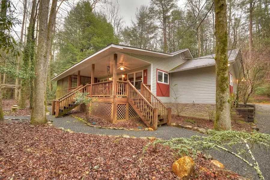 5769 Old Bucktown RD, Ellijay, GA 30536