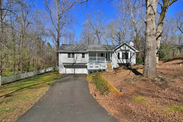 5020 Gunners RUN NE, Roswell, GA 30075