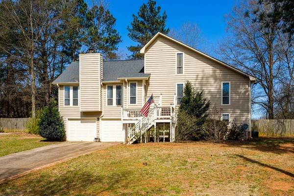 8942 WESTERN PINES DR, Douglasville, GA 30134