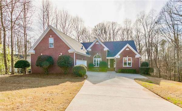 6172 Saddlehorse DR, Flowery Branch, GA 30542