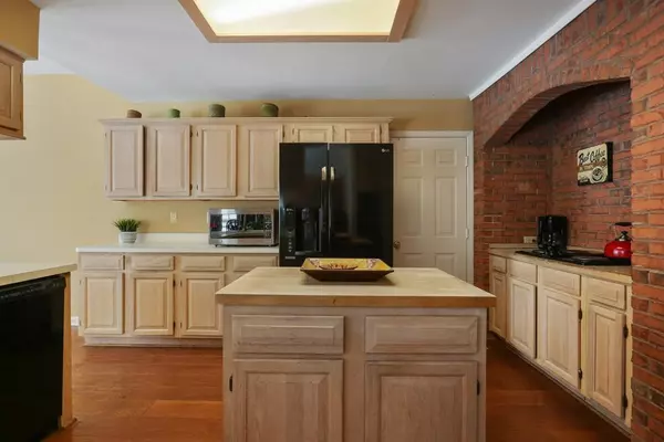 Alpharetta, GA 30022,415 De Malle CT