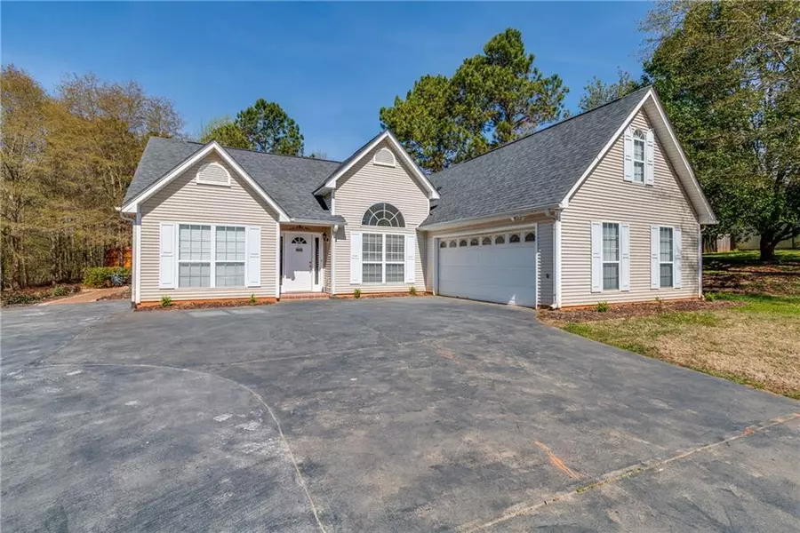 4038 River Elan DR, Gainesville, GA 30507