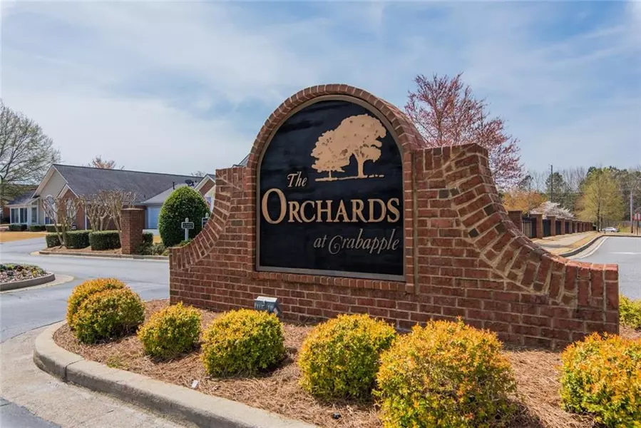 4518 Orchard TRCE, Roswell, GA 30076