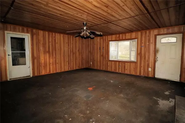 Lithia Springs, GA 30122,1985 Chestnut Log DR