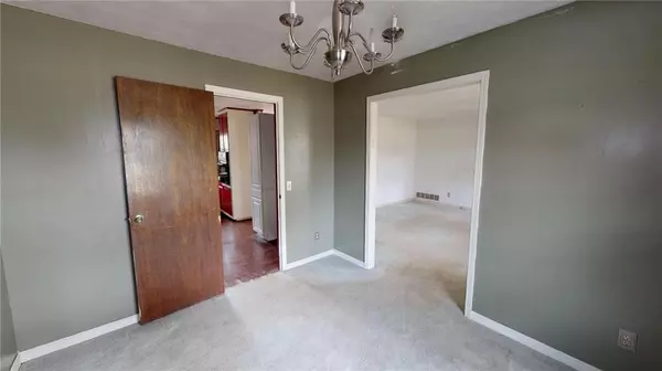 Douglasville, GA 30135,6642 Forestdale LN