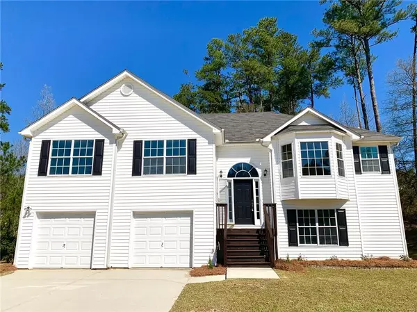 7610 Pond View LN, Lithonia, GA 30058