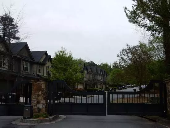 126 Creighton LN, Marietta, GA 30008