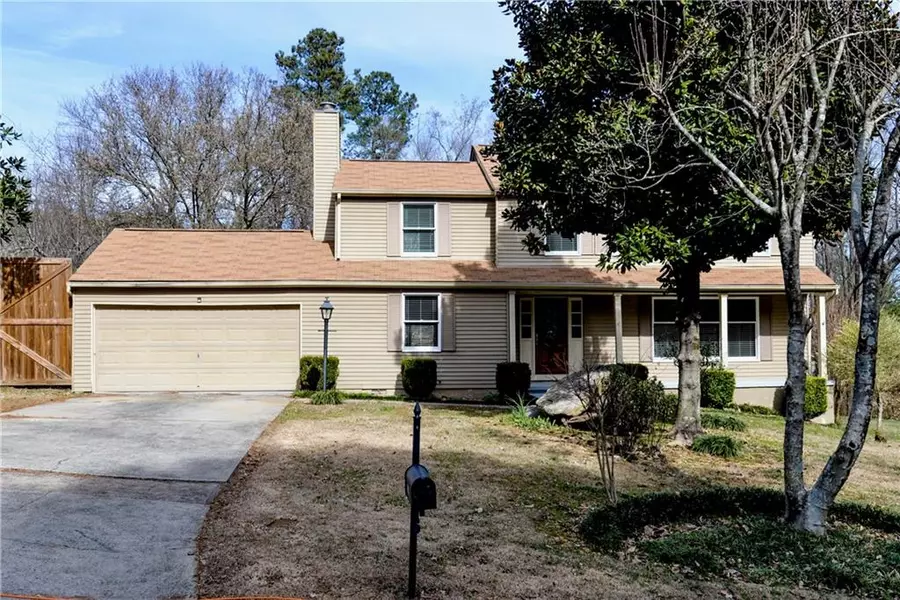 330 N Pond TRL, Roswell, GA 30076