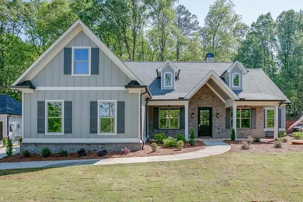 370 Meadow Lake TER, Hoschton, GA 30548