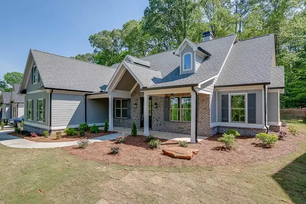 Hoschton, GA 30548,370 Meadow Lake TER