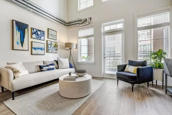 260 18th ST NW #10217, Atlanta, GA 30363