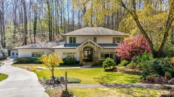 544 Hollydale CT NW, Atlanta, GA 30342