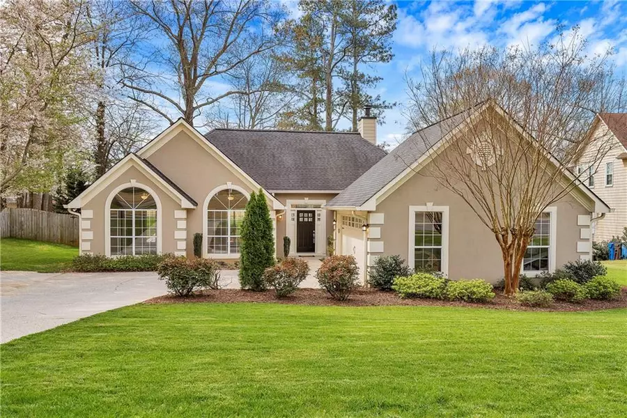 12395 Greenmont WALK, Alpharetta, GA 30009