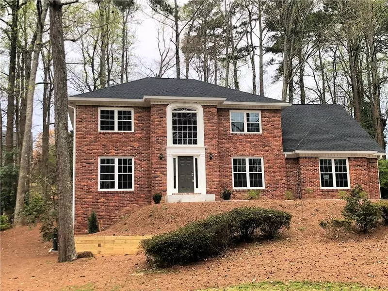 3362 Lake Crest LN NE, Roswell, GA 30075