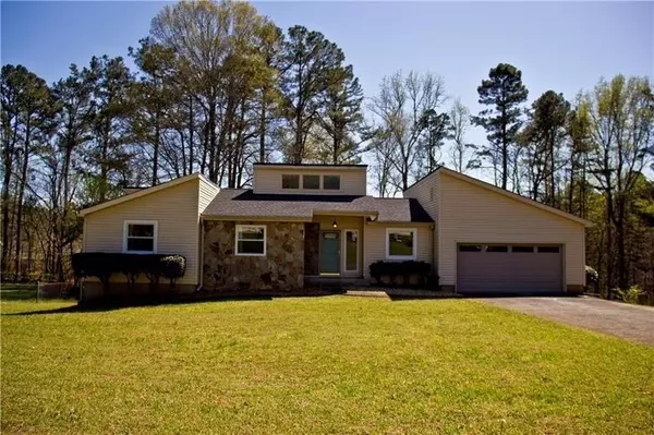 2493 Mohawk TRL, Acworth, GA 30102