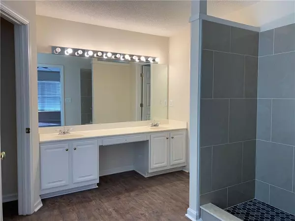 Alpharetta, GA 30005,315 Leatherman CT