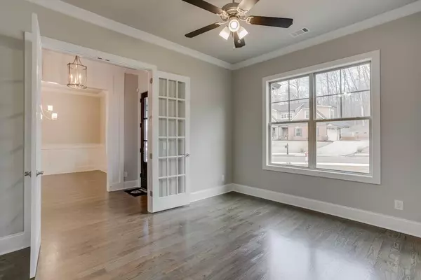 Hoschton, GA 30548,401 Meadow Lake TER