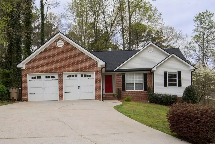 5505 RIVERCHASE DR, Flowery Branch, GA 30542