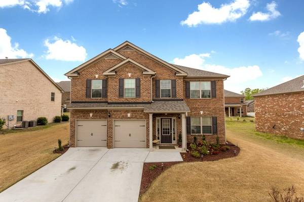 812 GOLDEN ISLES DR, Loganville, GA 30052