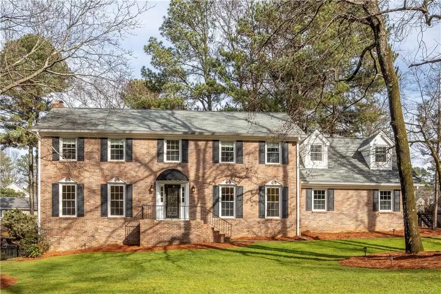 6790 Lisa LN, Sandy Springs, GA 30338