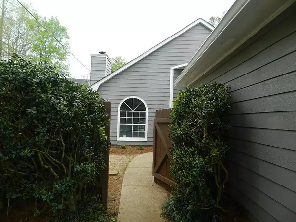 Lithonia, GA 30058,713 STONEBRIDGE WAY